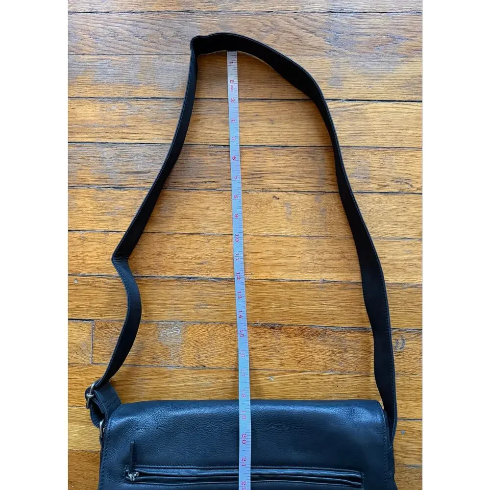 FOSSIL Black Leather Messenger Bag (Unisex)